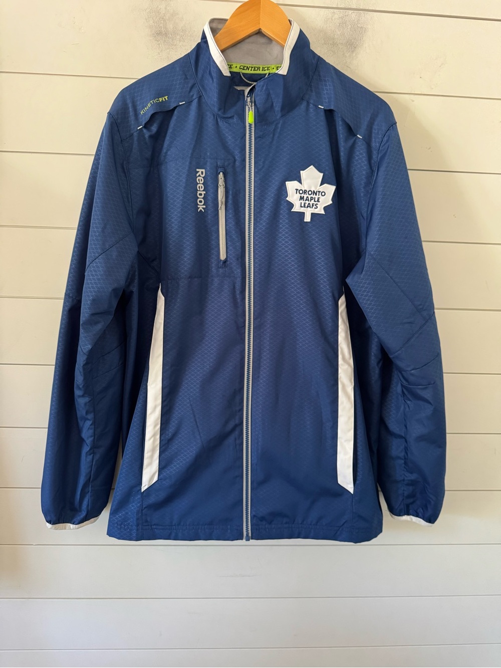 Toronto Maple Leafs Size M Windbreaker NHL hockey Reebok